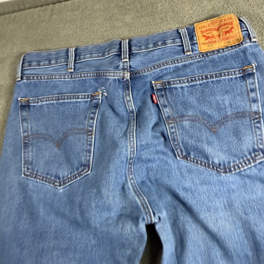 Levis 505 Regular Fit Straight Leg Blue Denim Jeans Mens 38x32 Medium Wash